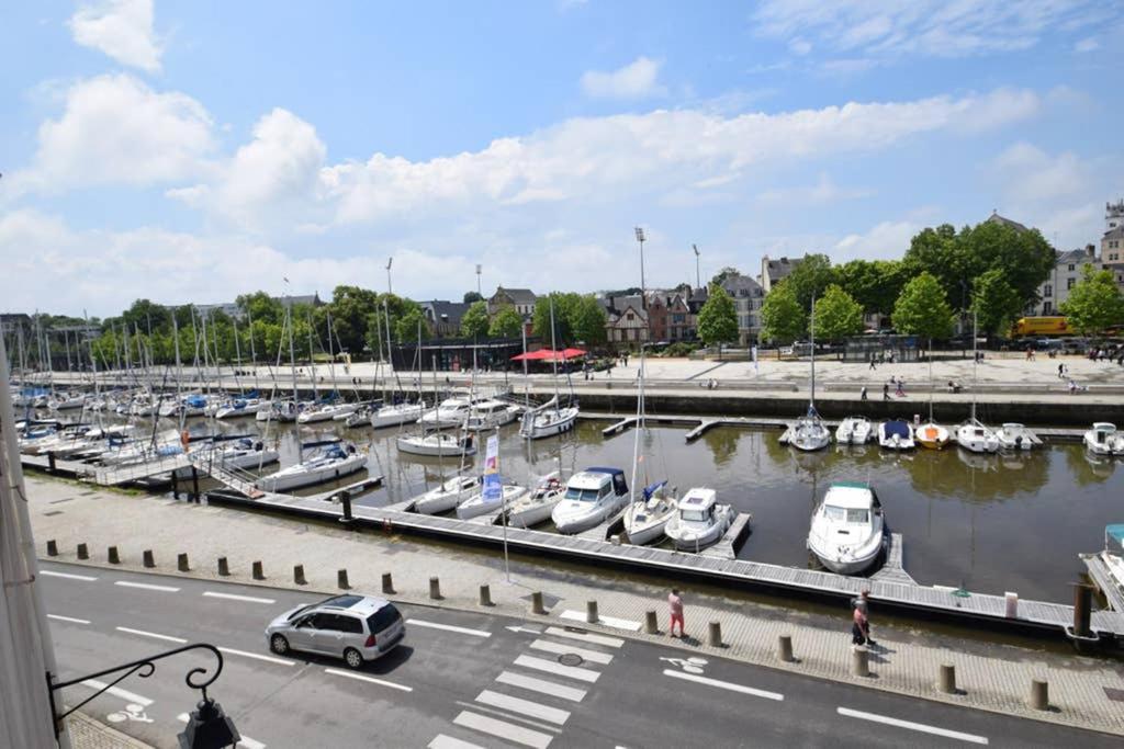 La magie du Port de Vannes et son centre historique à pied Extérieur photo