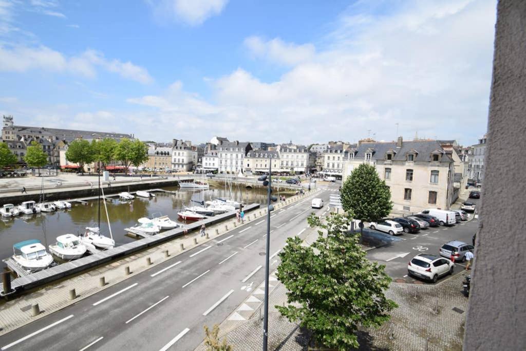 La magie du Port de Vannes et son centre historique à pied Extérieur photo