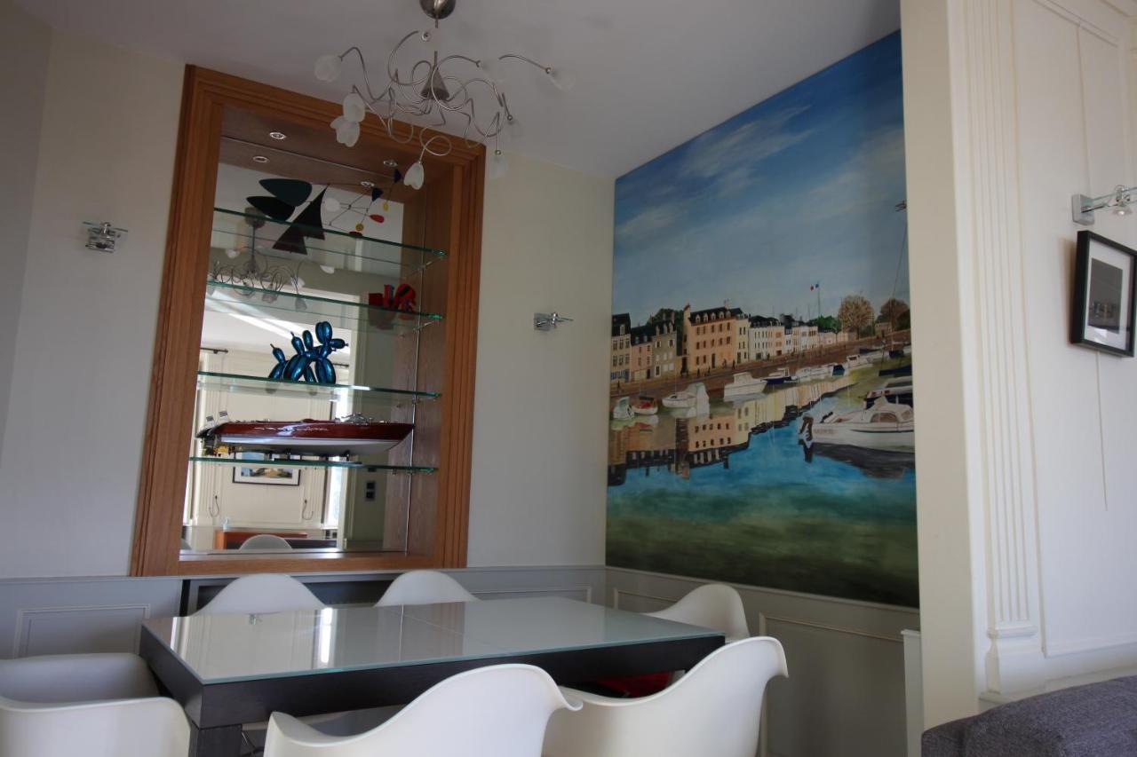 La magie du Port de Vannes et son centre historique à pied Extérieur photo